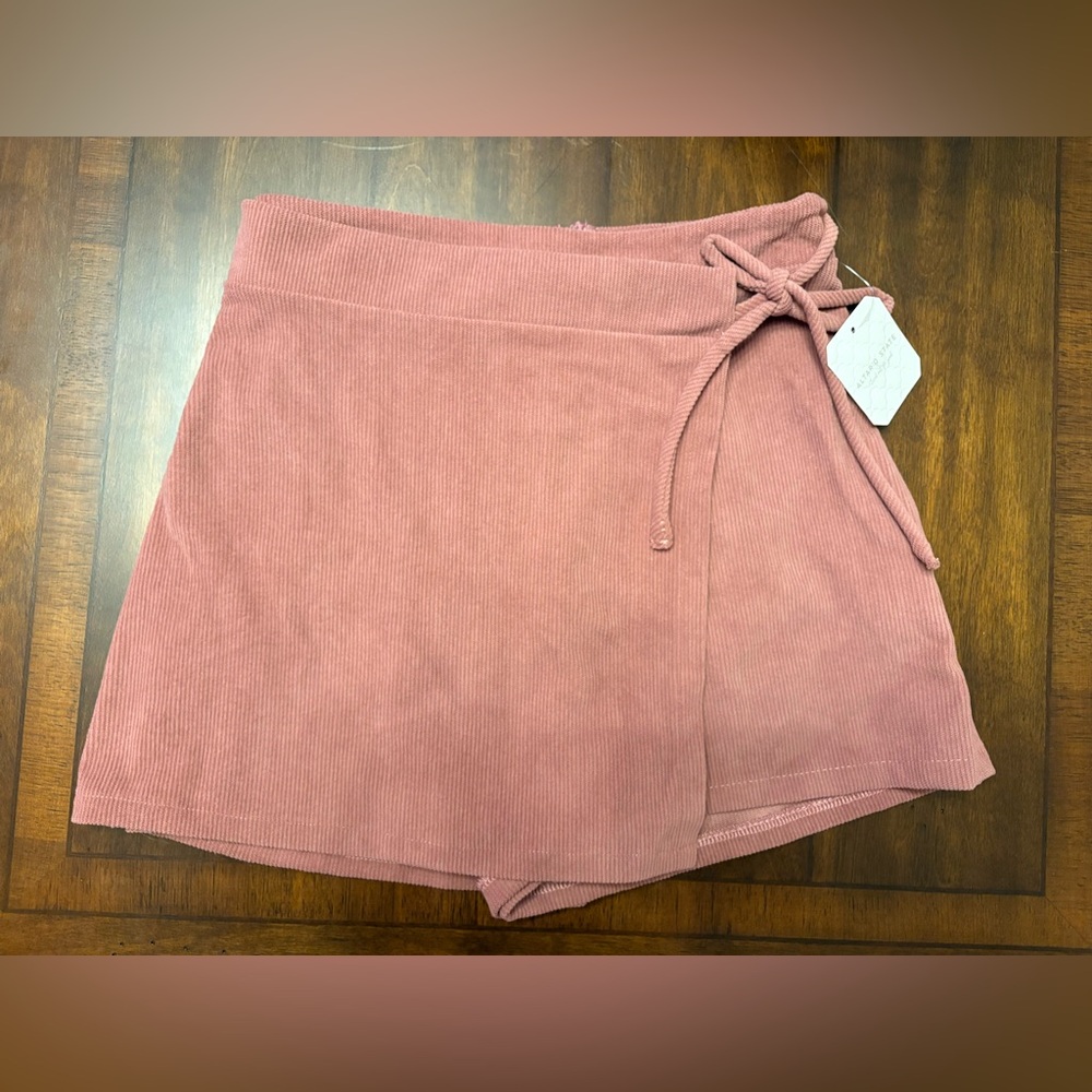 Altar's State NWT Pink Corduroy Skort with Tie Waist